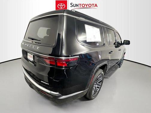 2022 Jeep Wagoneer Series III 4x2