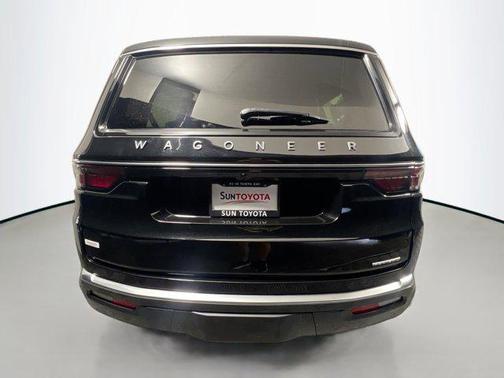 2022 Jeep Wagoneer Series III 4x2