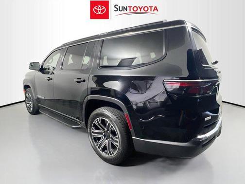 2022 Jeep Wagoneer Series III 4x2