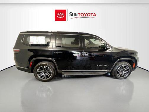 2022 Jeep Wagoneer Series III 4x2