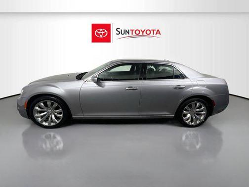 2017 Chrysler 300 Limited