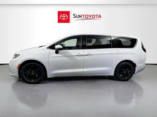 2023 Chrysler Pacifica Touring