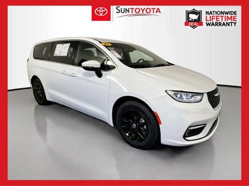 2023 Chrysler Pacifica Touring