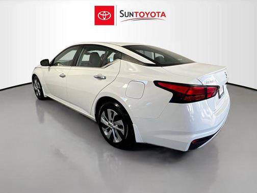 2022 Nissan Altima S FWD