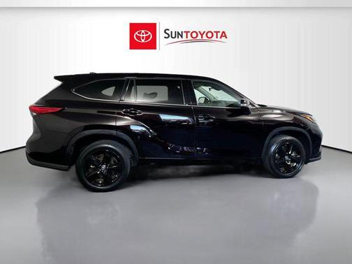 2022 Toyota Highlander L