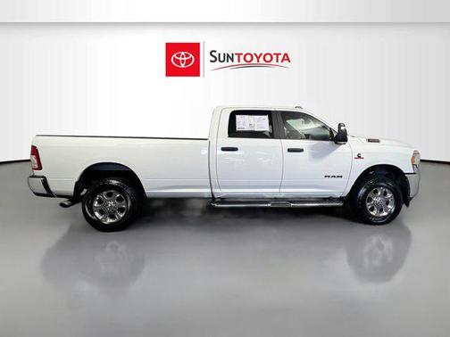2024 RAM 3500 Big Horn Crew Cab 4x4 8' Box