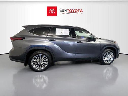 2024 Toyota Highlander Platinum