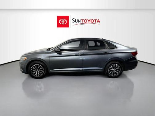 Platinum Gray Metallic 2021 Volkswagen Jetta 1.4T R-Line