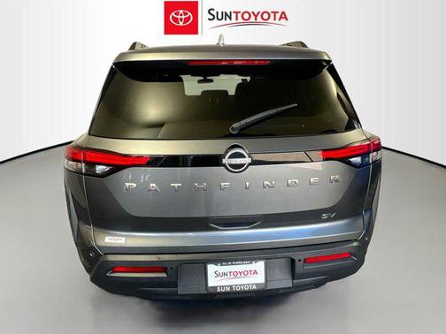 2023 Nissan Pathfinder SV FWD