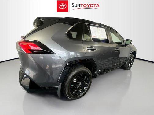 2024 Toyota RAV4 Hybrid SE