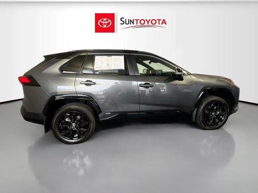 2024 Toyota RAV4 Hybrid SE