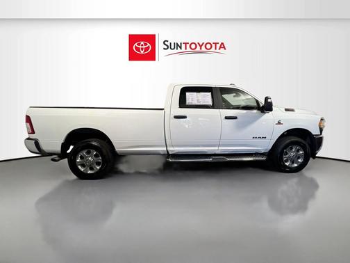 Bright White Clearcoat 2024 RAM 3500 Big Horn Crew Cab 4x4 8' Box