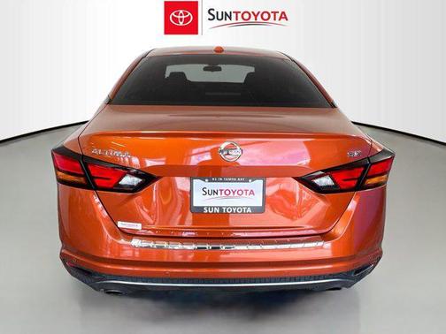 2021 Nissan Altima SR FWD