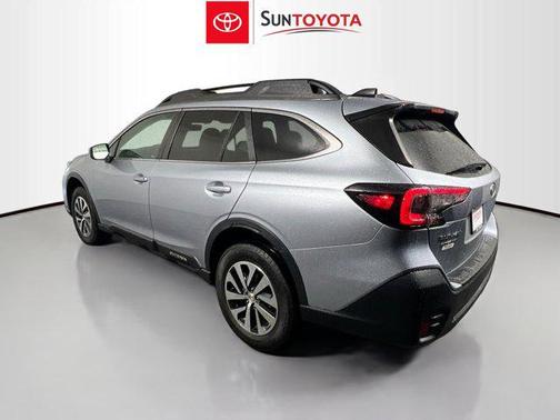 Ice Silver Metallic 2022 Subaru Outback Premium