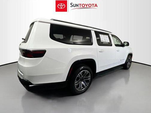 2023 Jeep Wagoneer L Series II 4x4