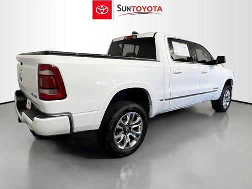 Bright White Clearcoat 2024 RAM 1500 Limited