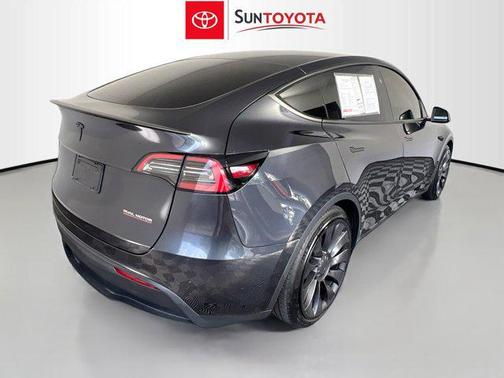 2024 Tesla Model Y Performance Dual Motor All-Wheel Drive