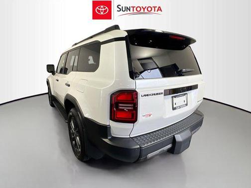 2025 Toyota Land Cruiser Base