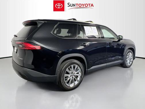 Midnight Black Metallic 2024 Toyota Grand Highlander Platinum