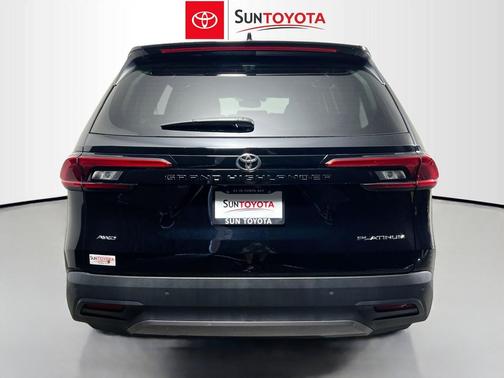 Midnight Black Metallic 2024 Toyota Grand Highlander Platinum
