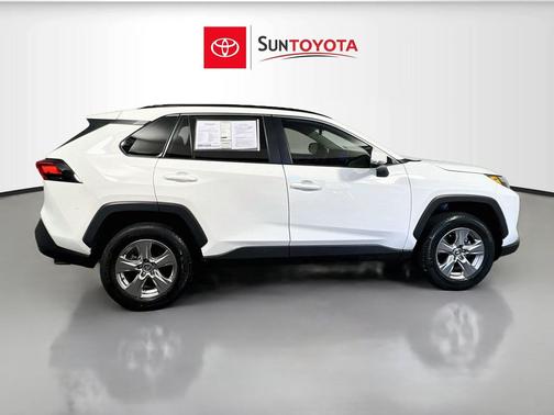 Ice Cap 2023 Toyota RAV4 XLE