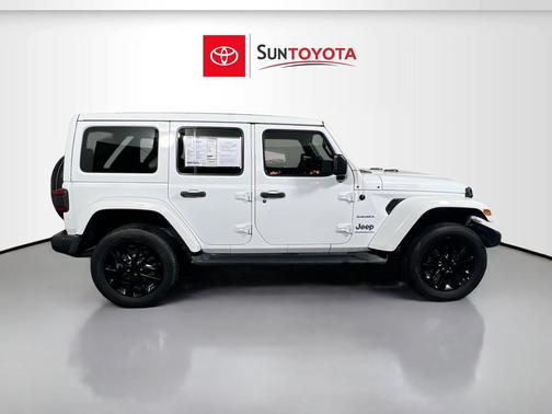 Bright White Clearcoat 2023 Jeep Wrangler 4xe Sahara
