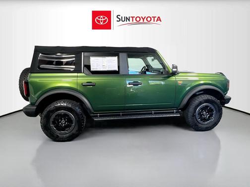 Eruption Green Metallic 2022 Ford Bronco Badlands