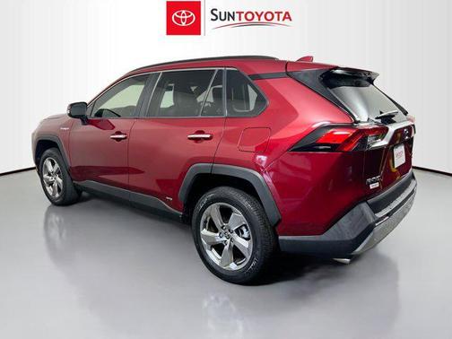 2020 Toyota RAV4 Hybrid SE