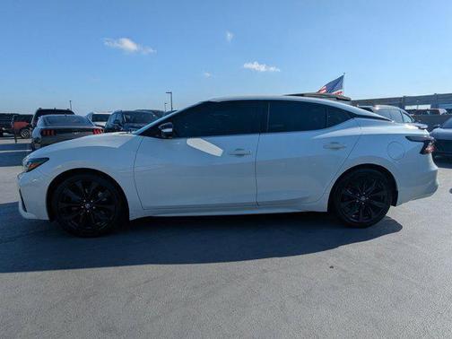 2022 Nissan Maxima SR Xtronic CVT