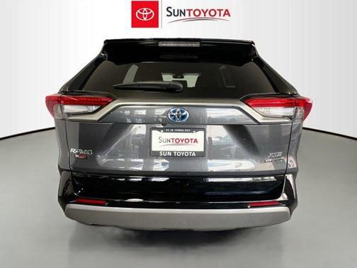 2023 Toyota RAV4 Hybrid SE