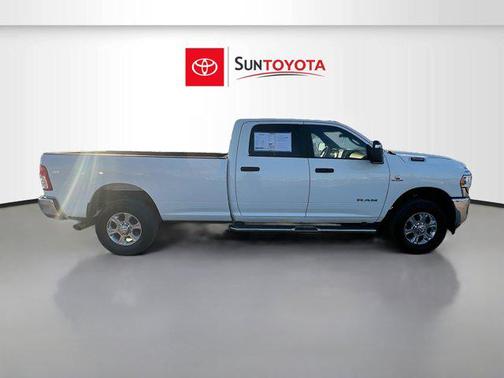 2024 RAM 3500 Big Horn Crew Cab 4x4 8' Box