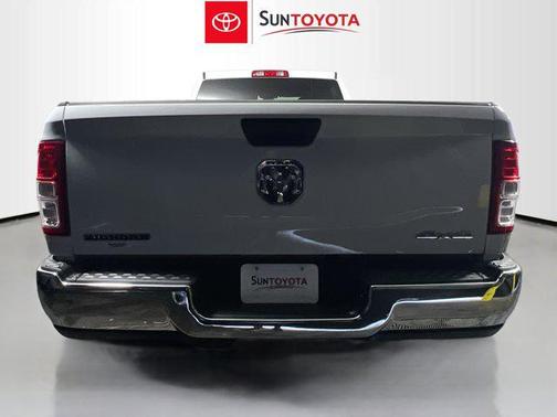 2024 RAM 3500 Big Horn Crew Cab 4x4 8' Box