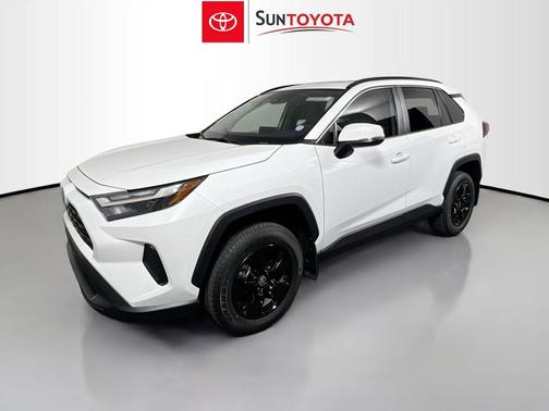 Ice Cap 2025 Toyota RAV4 XLE