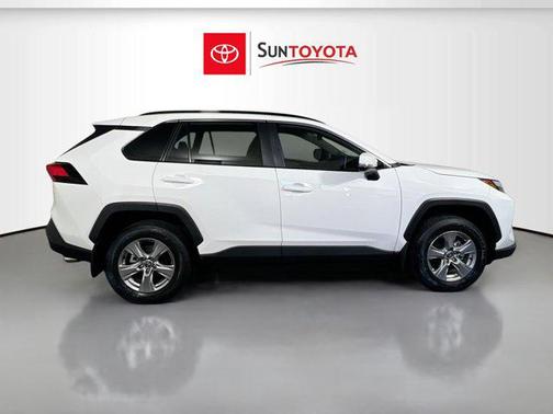 Ice Cap 2025 Toyota RAV4 XLE