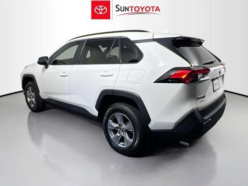 Ice Cap 2025 Toyota RAV4 XLE