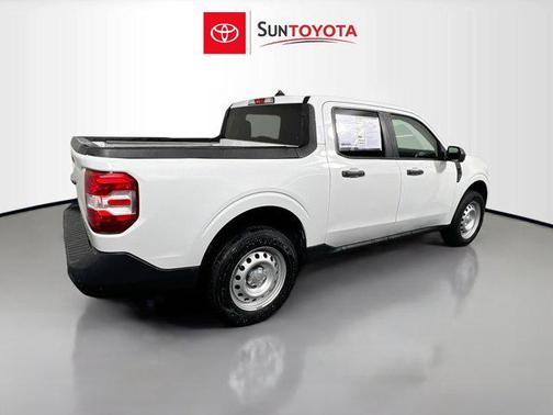 OXFORD WHITE 2022 Ford Maverick XL