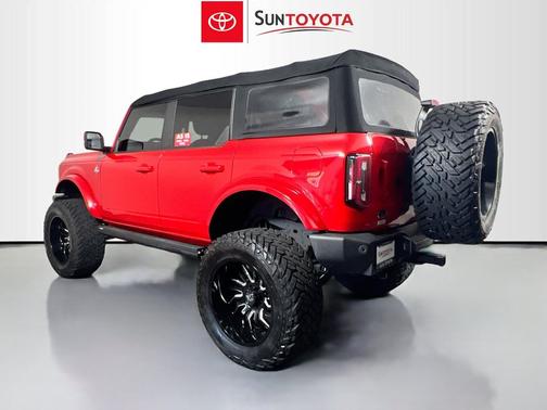 Race Red 2022 Ford Bronco Outer Banks