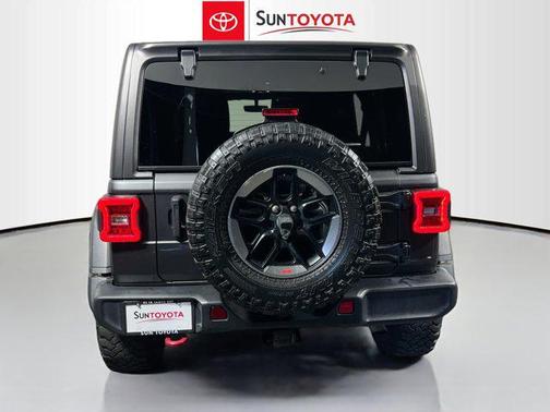 Granite Crystal Metallic Clearcoat 2021 Jeep Wrangler Unlimited Rubicon