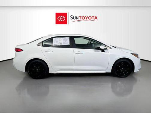 Super White 2021 Toyota Corolla LE