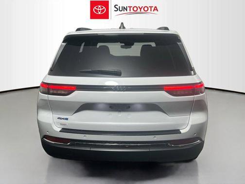 Bright White Clearcoat 2022 Jeep Grand Cherokee 4xe Base