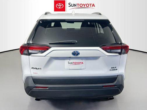 2024 Toyota RAV4 Hybrid XLE