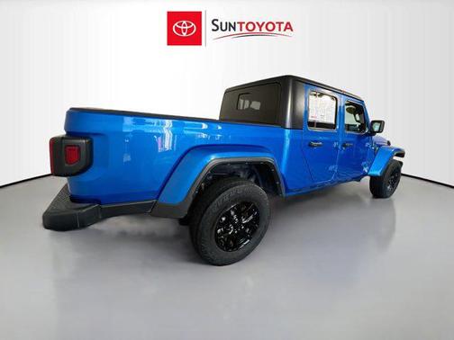 2023 Jeep Gladiator Sport S