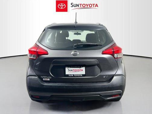 2019 Nissan Kicks SV