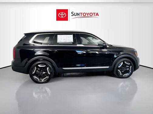 Ebony Black 2025 Kia Telluride S