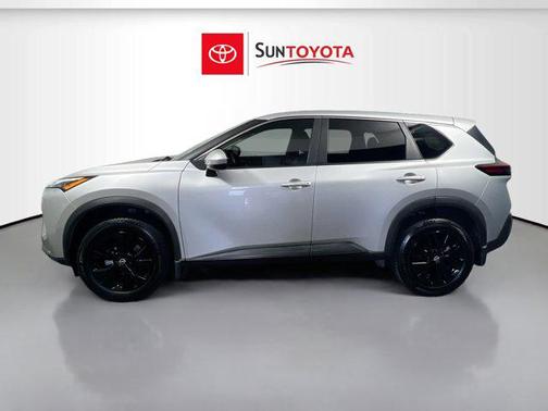 Brilliant Silver Metallic 2023 Nissan Rogue SV