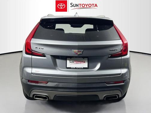 Argent Silver Metallic 2023 Cadillac XT4 Premium Luxury
