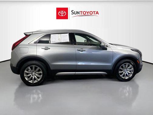 Argent Silver Metallic 2023 Cadillac XT4 Premium Luxury