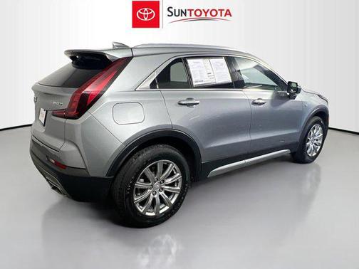 Argent Silver Metallic 2023 Cadillac XT4 Premium Luxury