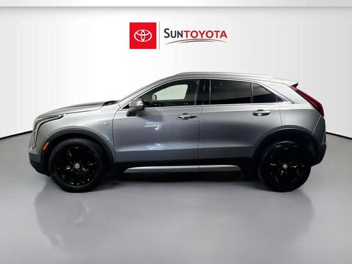 Argent Silver Metallic 2023 Cadillac XT4 Premium Luxury