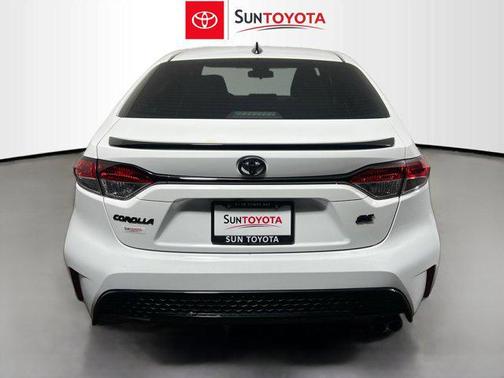 Super White 2021 Toyota Corolla SE